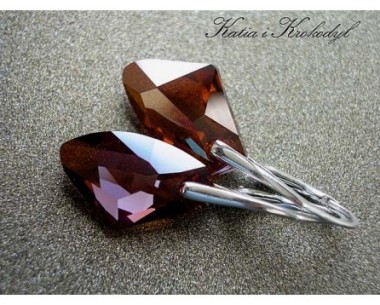 sprzedane. SWAROVSKI GALACTIC RED MAGMA