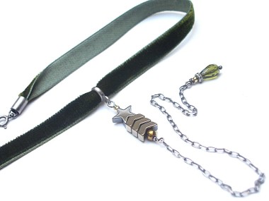 Pagony - choker - naszyjnik