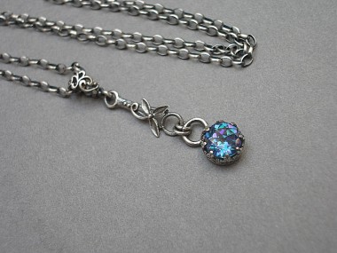 Topaz w koronkach - naszyjnik