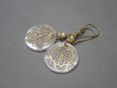 Perle rosette vol. 3 /white/ - kolczyki