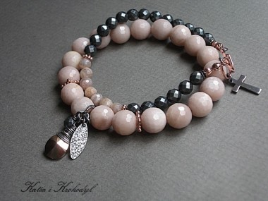 NUDE AND GREY