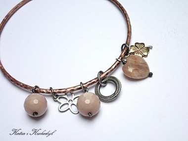 TAUPE, NUDE AND COPPER