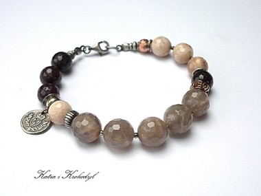 TAUPE, NUDE AND CHOCOLATE